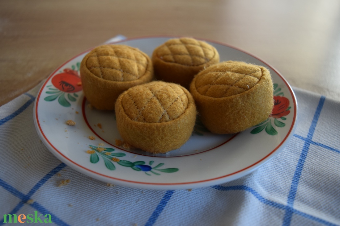 Gyapjúfilc pogi - játék & sport - szerepjáték - Meska.hu