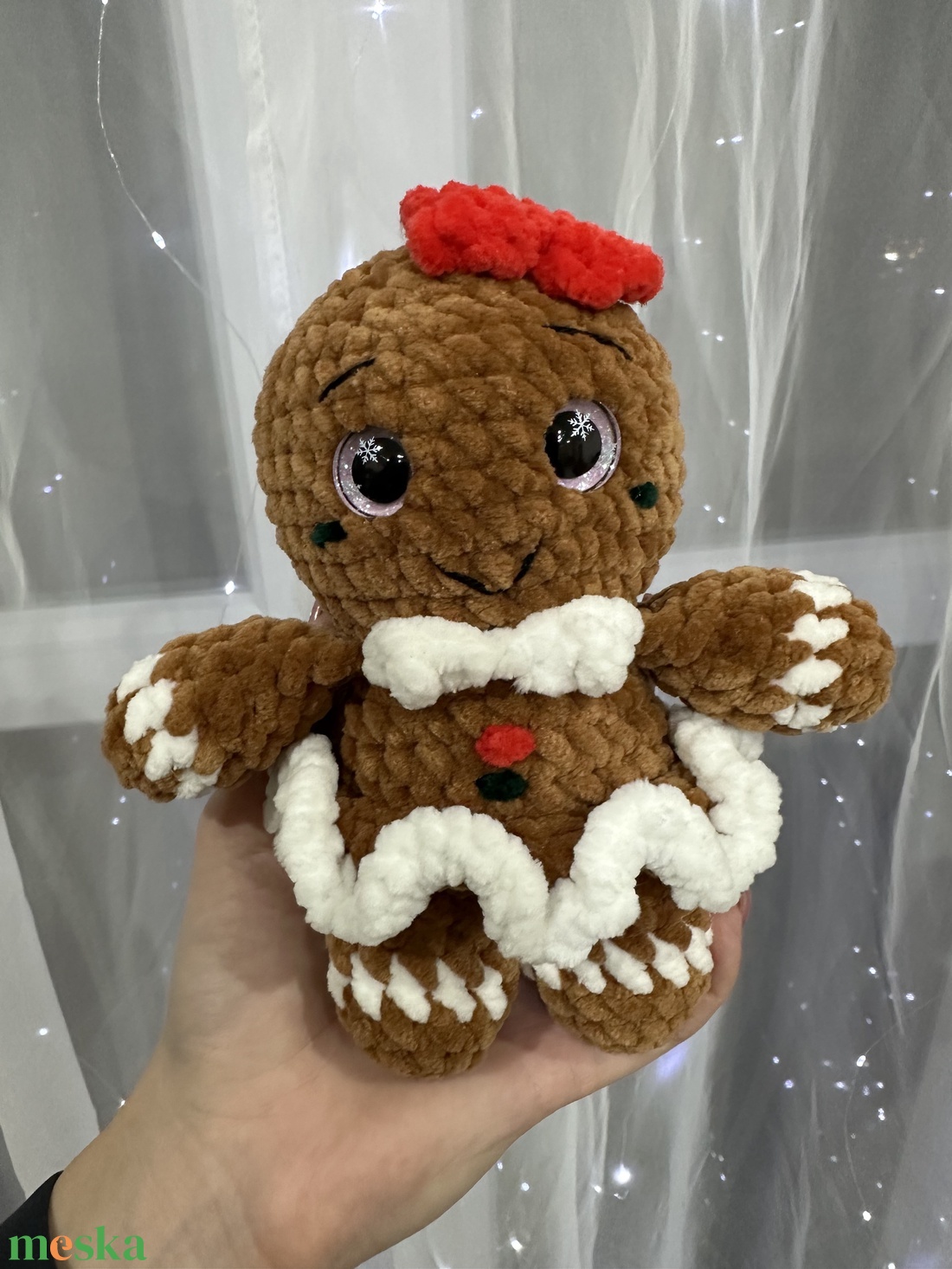 Horgolt mézi lány plüss - játék & sport - plüssállat & játékfigura - plüss mesefigurák - Meska.hu