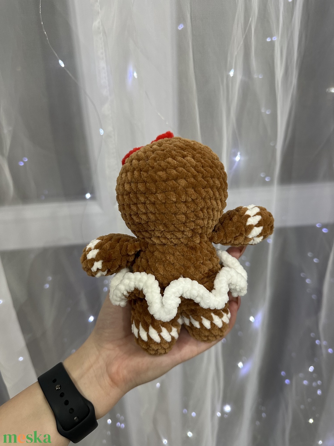 Horgolt mézi lány plüss - játék & sport - plüssállat & játékfigura - plüss mesefigurák - Meska.hu