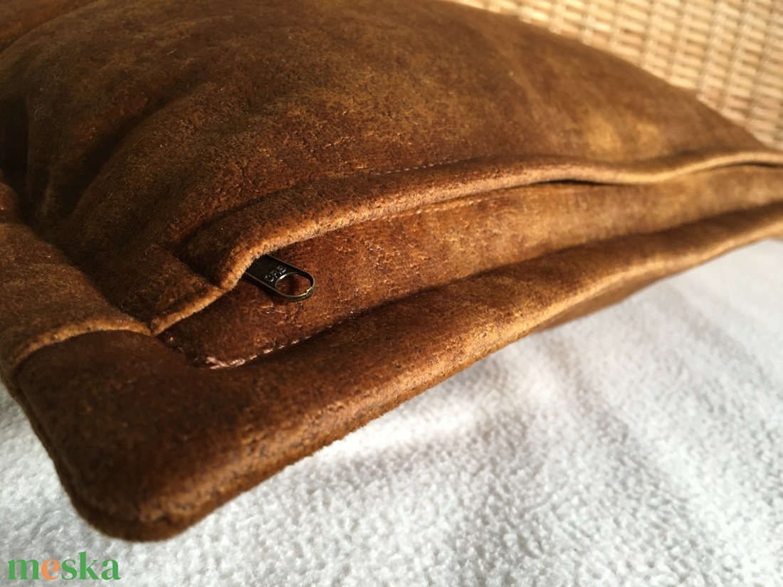 Óarany, oxford stílusú díszpárnahuzat - otthon & életmód - lakástextil - párna & párnahuzat - díszpárnahuzat - Meska.hu