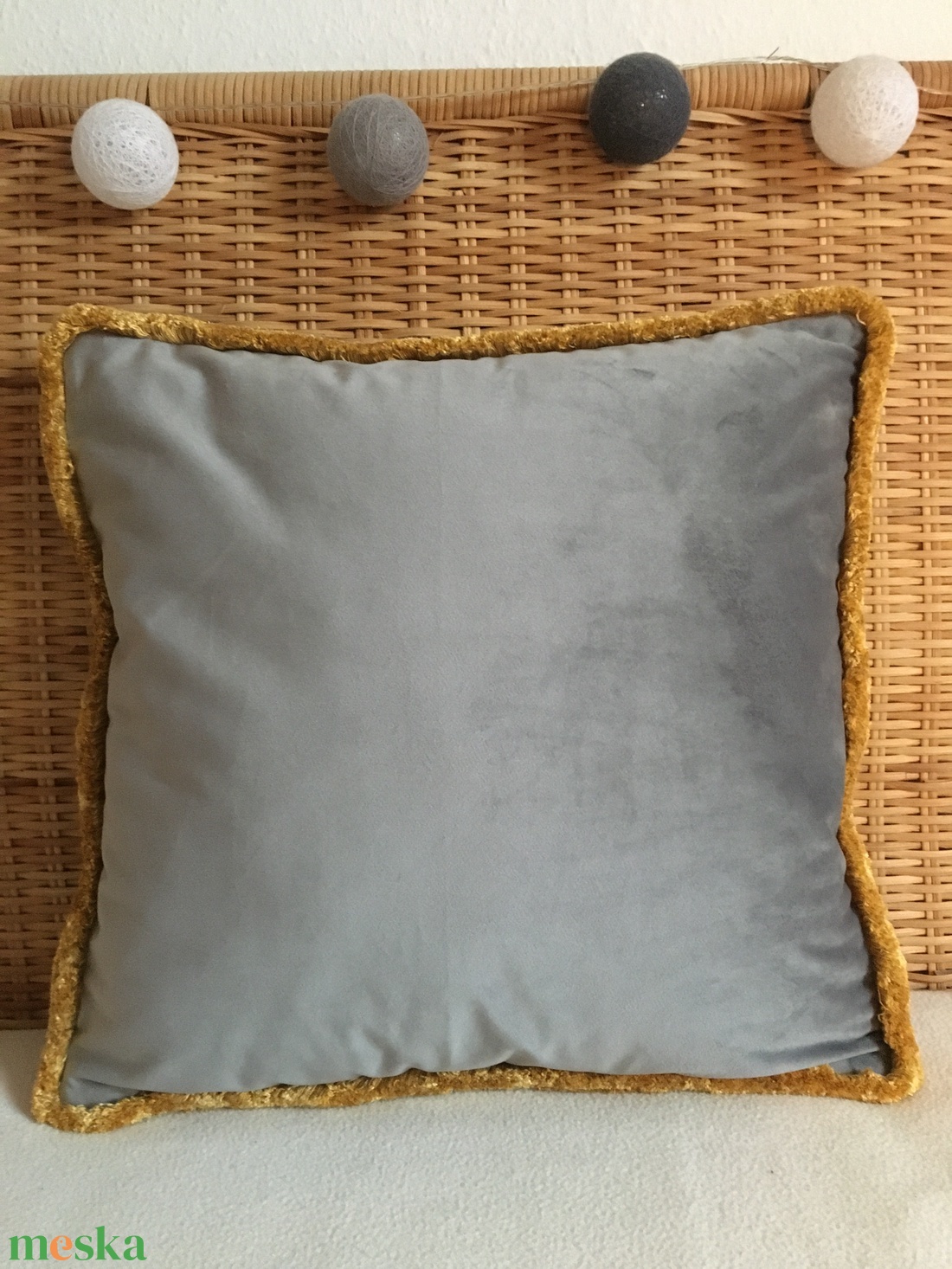 Szürke bársony díszpárnahuzat - otthon & életmód - lakástextil - párna & párnahuzat - Meska.hu