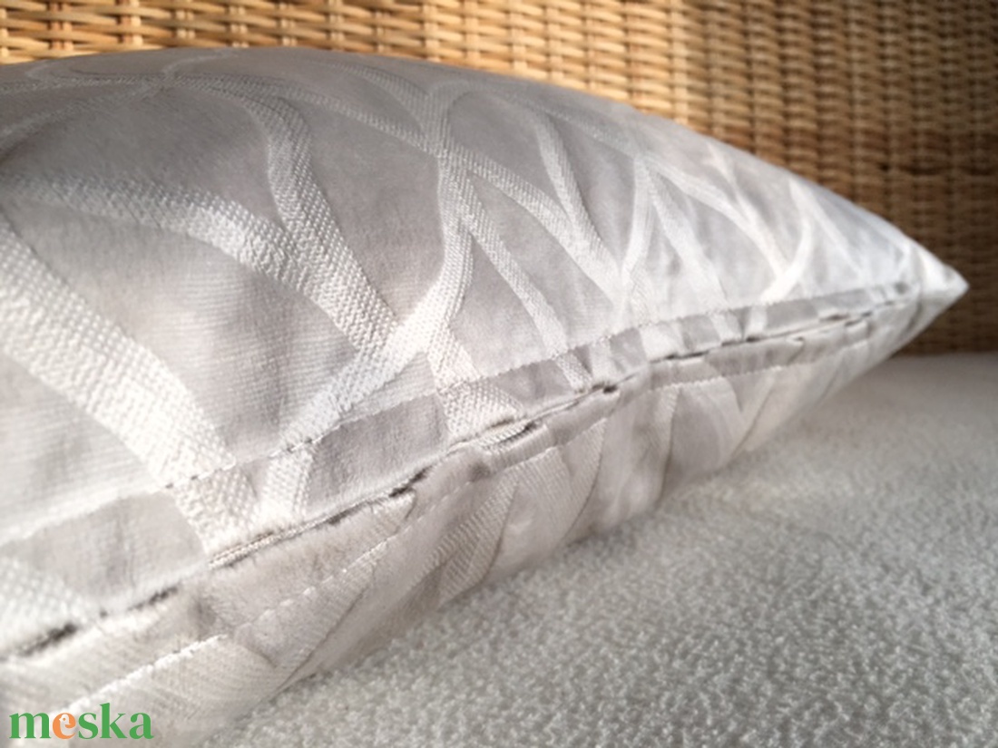 Fehér bársony díszpárnahuzat - otthon & életmód - lakástextil - párna & párnahuzat - Meska.hu