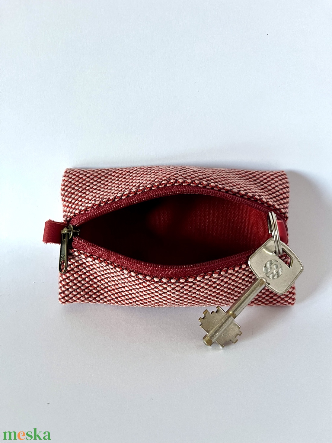 Piros gyapjú kulcstartó - táska & tok - kulcstartó & táskadísz - kulcstartó - Meska.hu