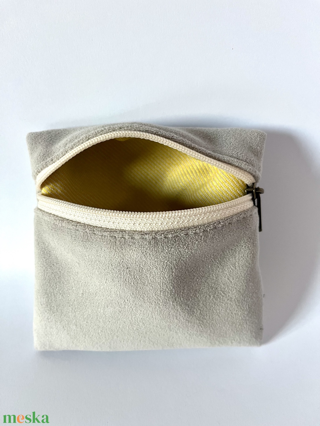 Szürke bársony pénztárca - táska & tok - pénztárca & más tok - aprópénztartó - Meska.hu