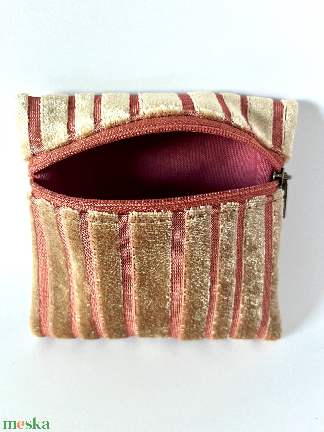Arany csíkos pénztárca - táska & tok - pénztárca & más tok - aprópénztartó - Meska.hu