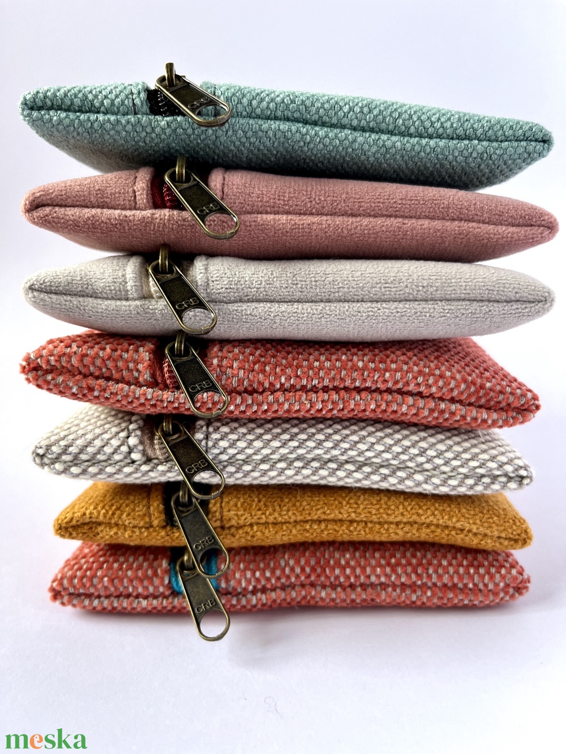 Szürke bársony pénztárca - táska & tok - pénztárca & más tok - aprópénztartó - Meska.hu