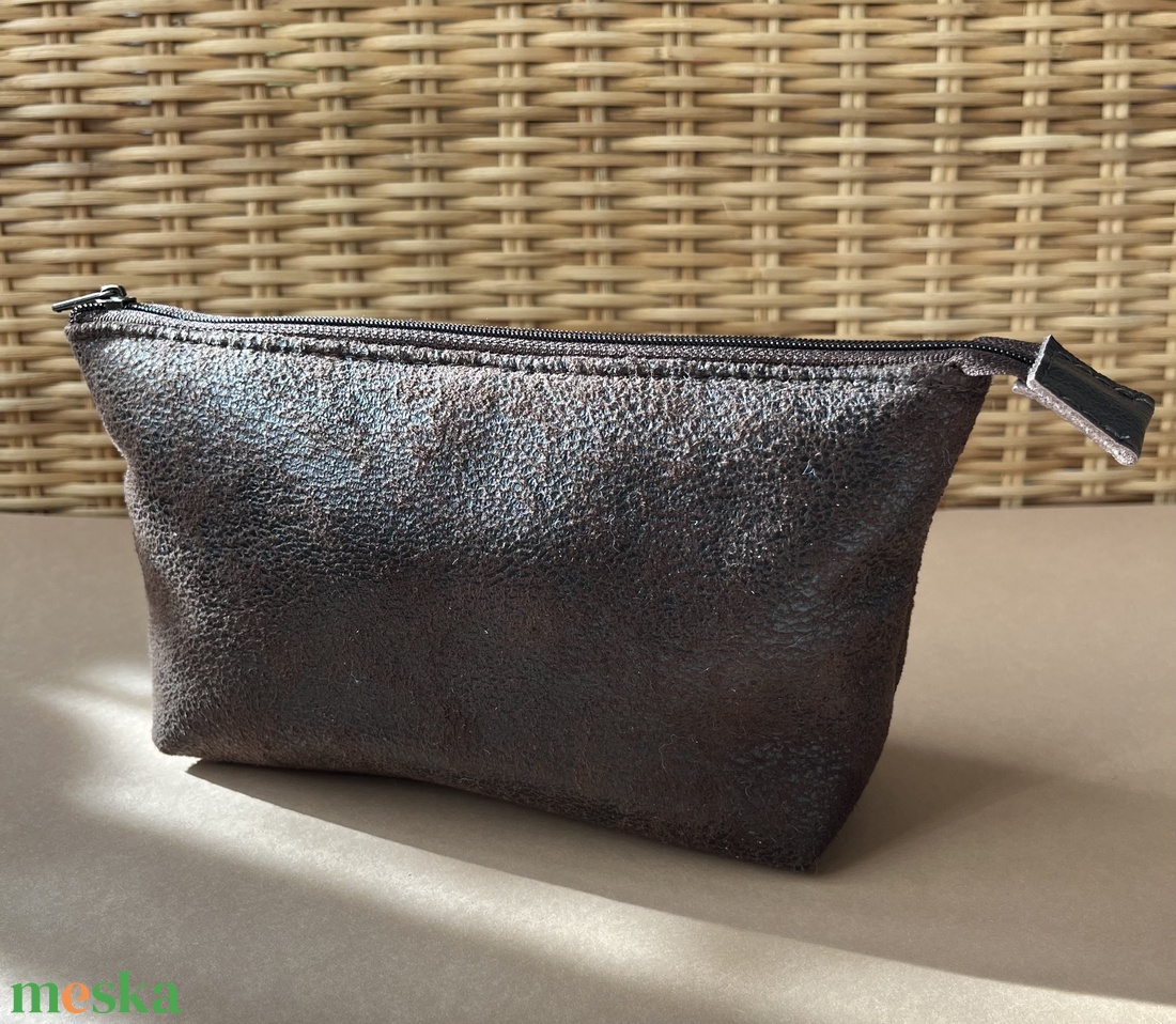 Barna, fényes sminkes neszesszer táska - táska & tok - neszesszer - Meska.hu