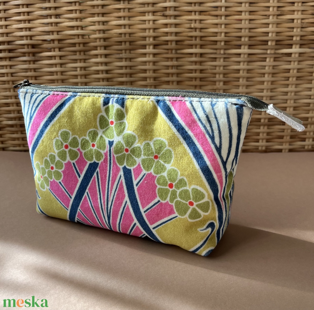 Virágmintás színes sminkes neszesszer táska - táska & tok - neszesszer - Meska.hu