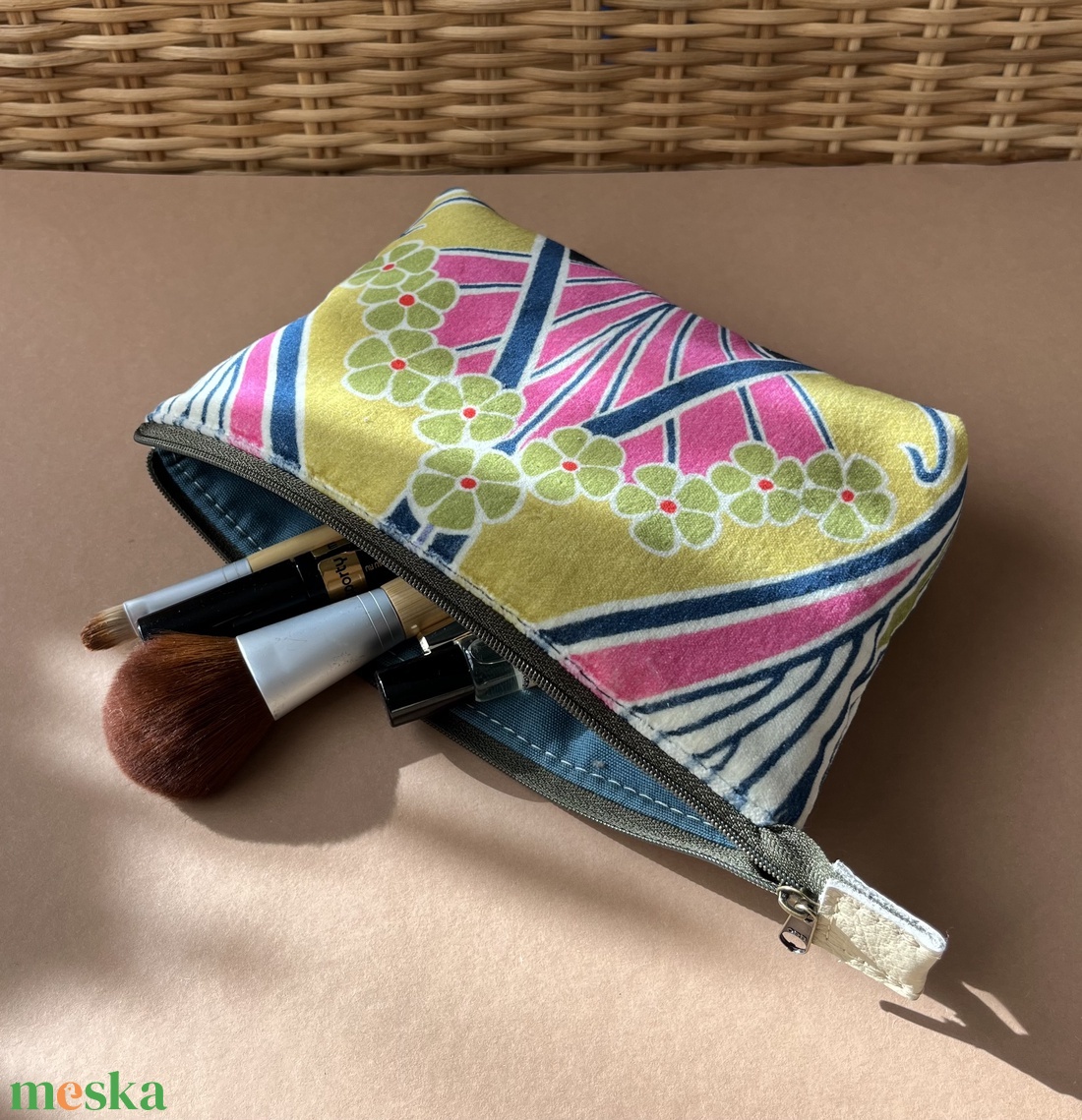 Virágmintás színes sminkes neszesszer táska - táska & tok - neszesszer - Meska.hu