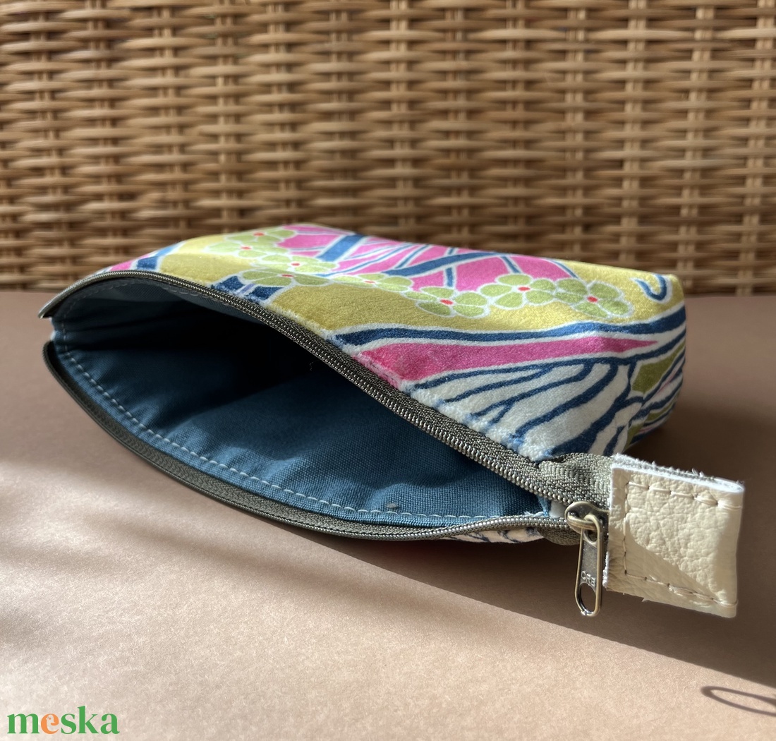 Virágmintás színes sminkes neszesszer táska - táska & tok - neszesszer - Meska.hu