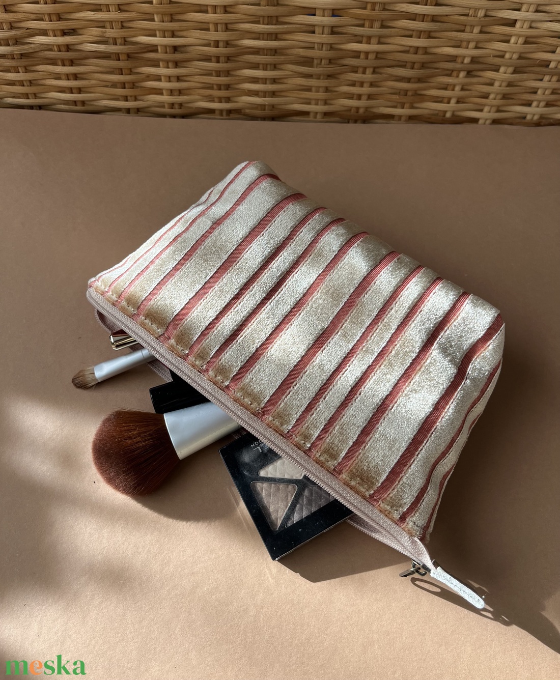 Arany csíkos sminkes neszesszer táska - táska & tok - neszesszer - Meska.hu