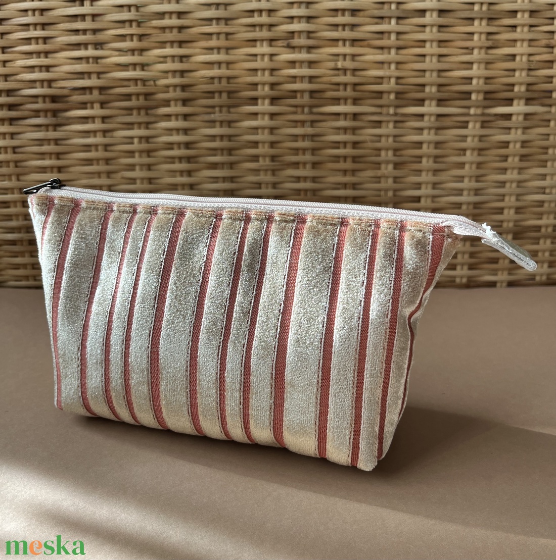 Arany csíkos sminkes neszesszer táska - táska & tok - neszesszer - Meska.hu