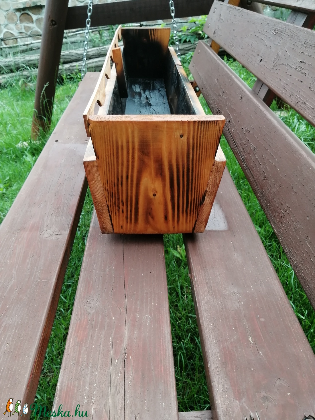 Fa virágláda egyszerű díszítéssel - otthon & életmód - ház & kert - növény & veteményes - Meska.hu