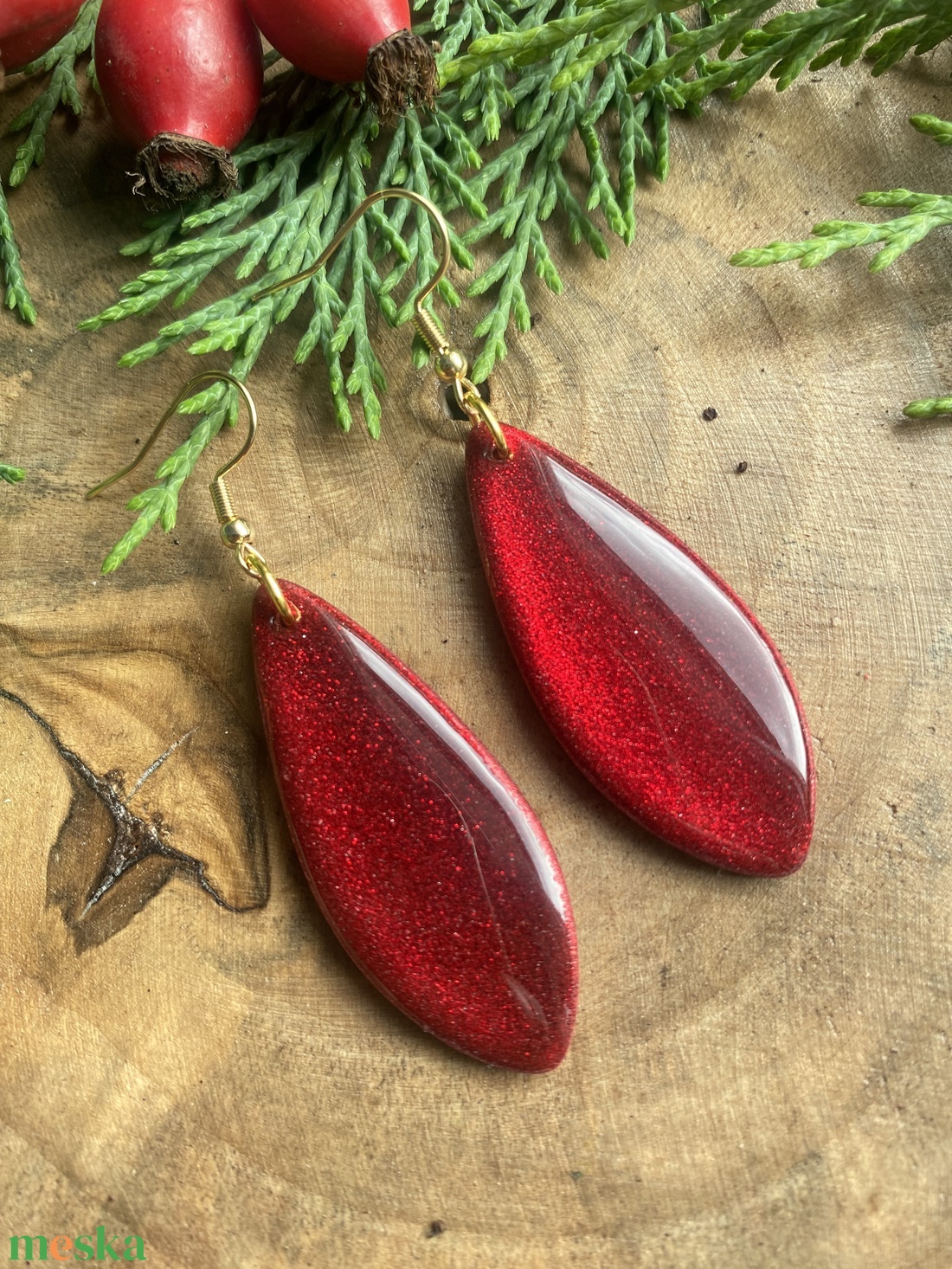 Red Christmas Leaves - ékszer - fülbevaló - lógó fülbevaló - Meska.hu