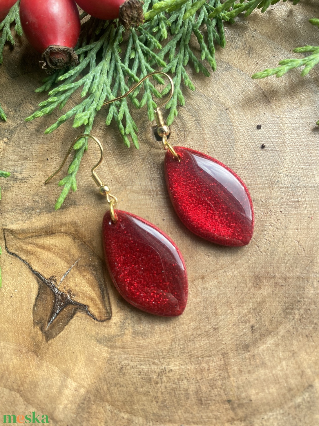 Red Christmas Little Leaves - ékszer - fülbevaló - lógó fülbevaló - Meska.hu