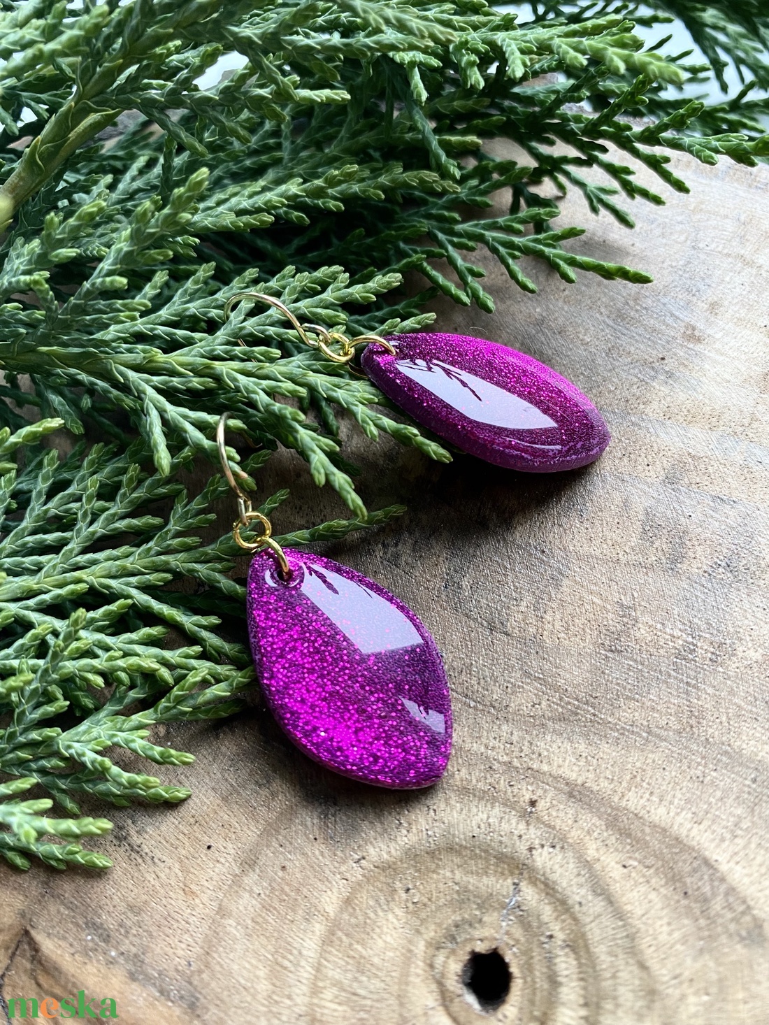 Purple Little Leaves - ékszer - fülbevaló - lógó fülbevaló - Meska.hu