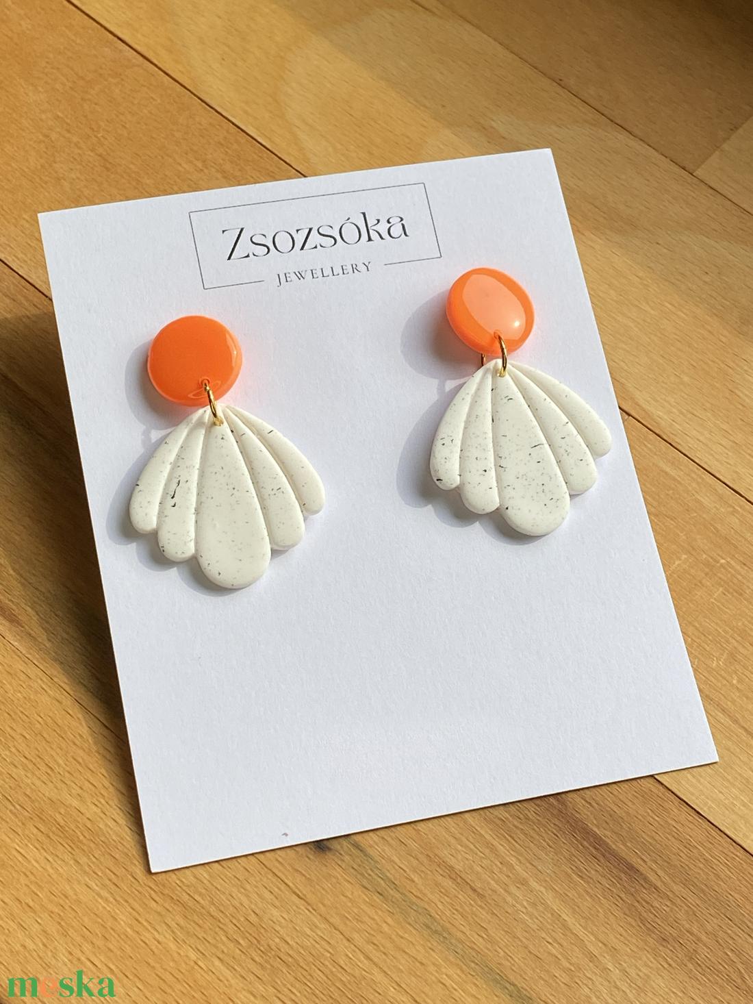 Neon and white spotted Flower - ékszer - fülbevaló - lógó fülbevaló - Meska.hu