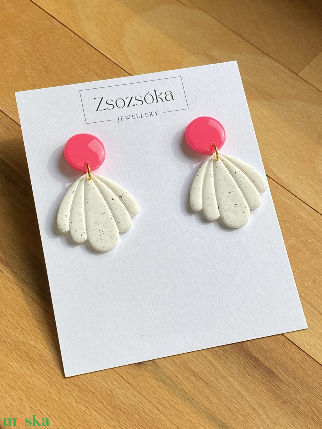 Neon and white spotted Flower - ékszer - fülbevaló - lógó fülbevaló - Meska.hu