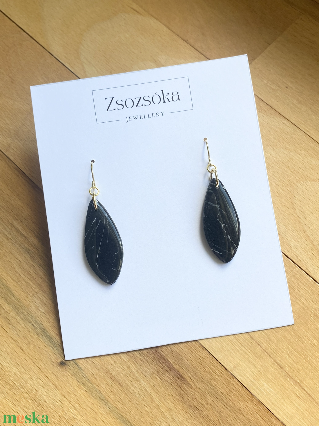 Black Marble Leaves Fülbevaló - ékszer - fülbevaló - lógó fülbevaló - Meska.hu