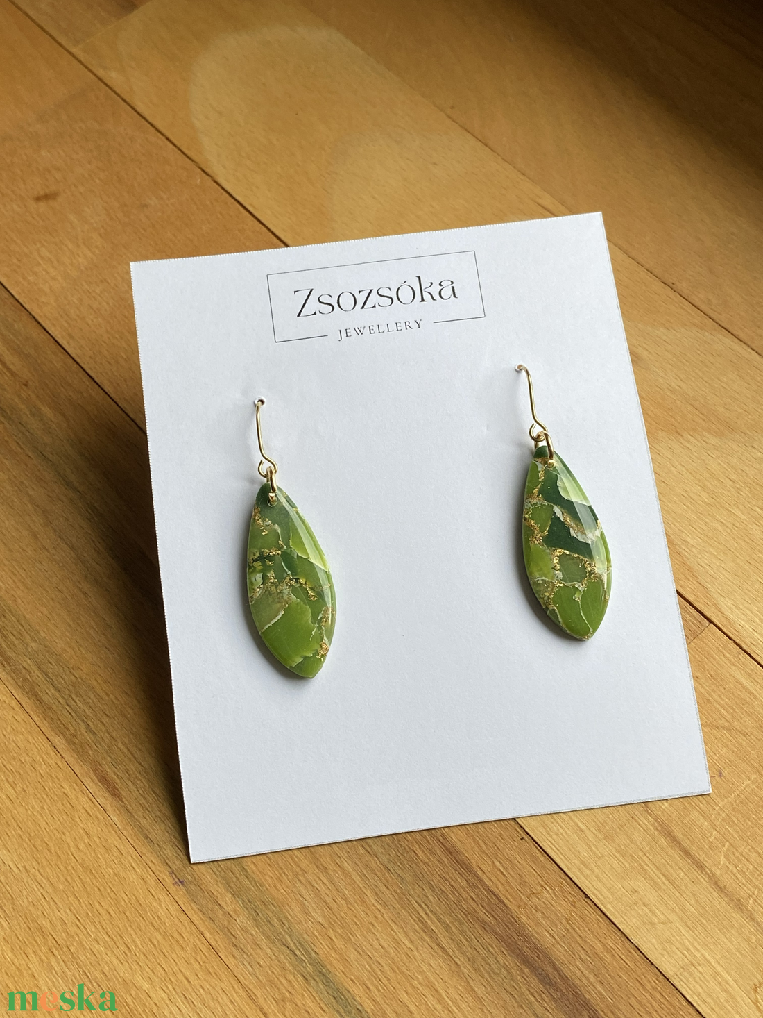 Green and Gold Marble Leaves - ékszer - fülbevaló - lógó fülbevaló - Meska.hu