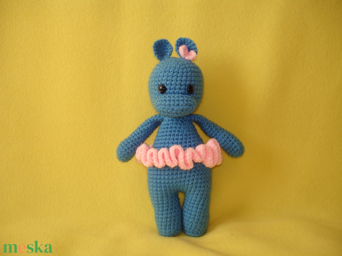 Viziló kislány  amigurumi figura - játék & sport - plüssállat & játékfigura - más figura - Meska.hu