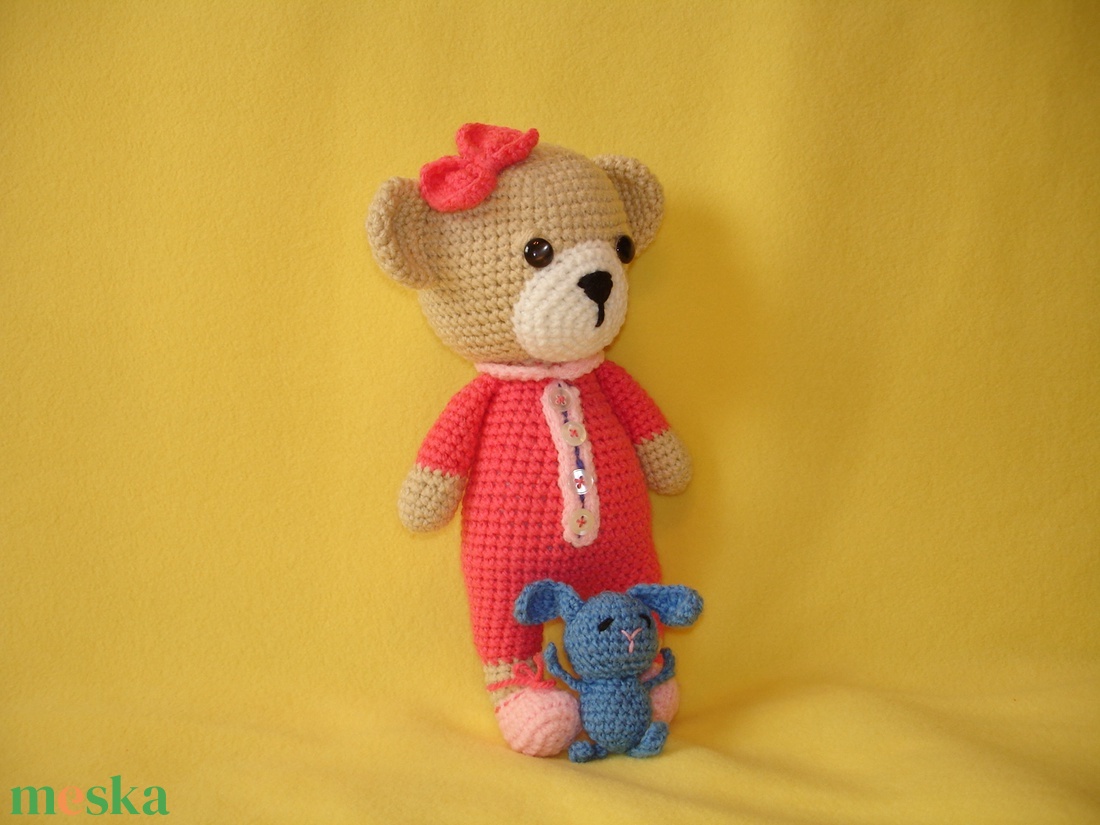 Maci kis nyuszival amigurumi figura - játék & sport - plüssállat & játékfigura - maci - Meska.hu Maci kis nyuszival amigurumi figura - játék & sport - plüssállat & játékfigura - maci - Meska.hu