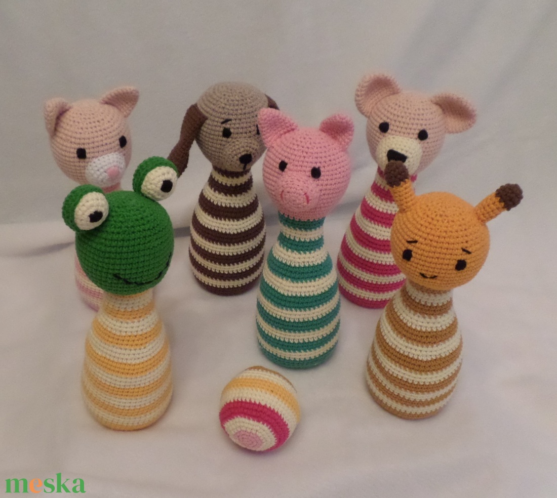 Bowling bábuk labdával ügyességi babajáték amigurumi figurákkal - játék & sport - készségfejlesztő és logikai játék - oktató játékok - Meska.hu Bowling bábuk labdával ügyességi babajáték amigurumi figurákkal - játék & sport - készségfejlesztő és logikai játék - oktató játékok - Meska.hu