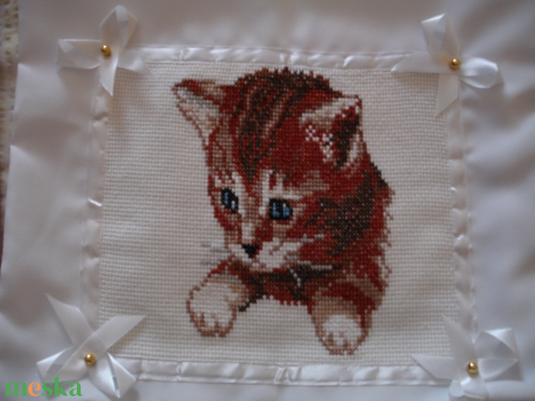 Keresztszemes párna huzat Cica mintával - otthon & életmód - lakástextil - párna & párnahuzat - Meska.hu