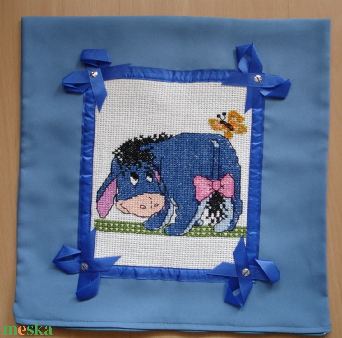 Keresztszemes párna Füles szamár mesefigurás mintával - otthon & életmód - lakástextil - párna & párnahuzat - Meska.hu