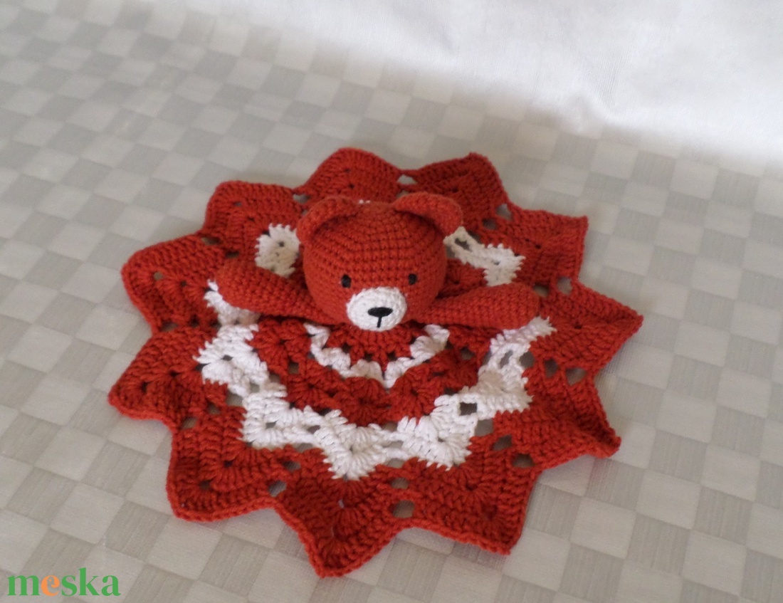 Szundikendő, babarongyi maci amigurumi figurával - játék & sport - 3 éves kor alattiaknak - alvóka & rongyi - Meska.hu