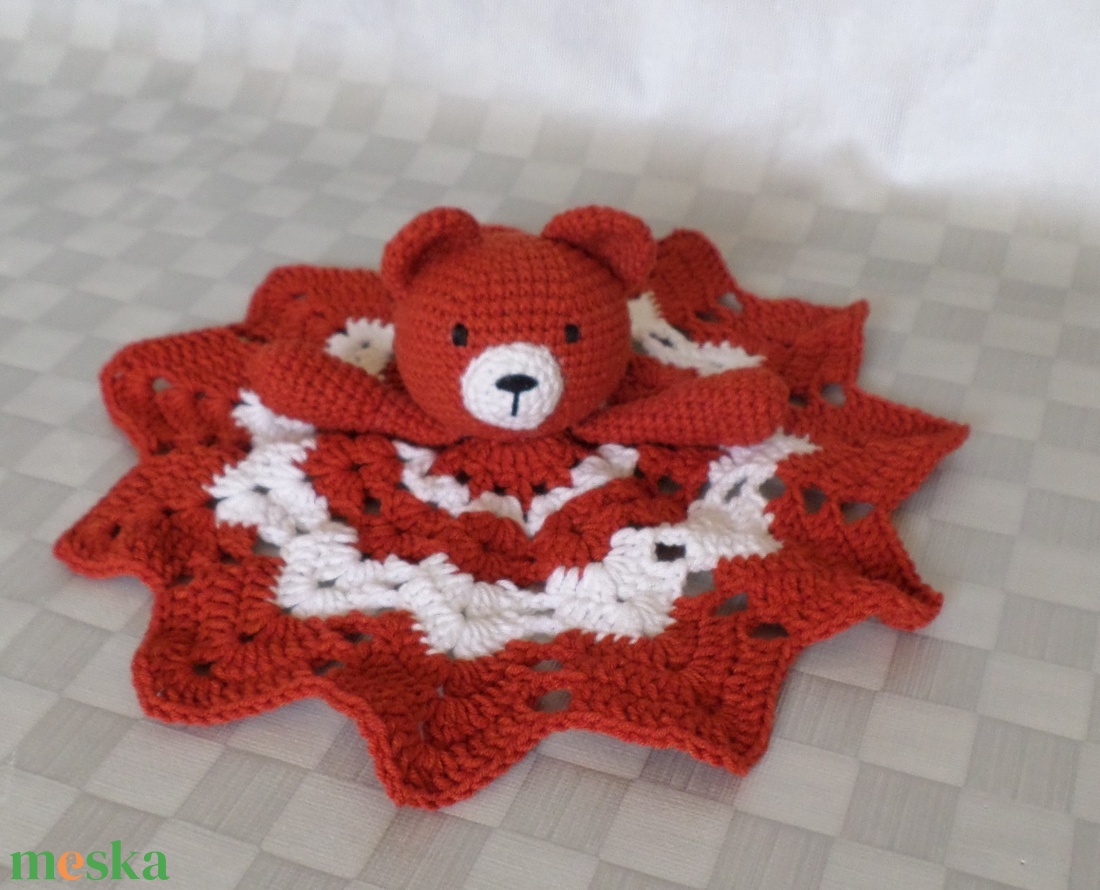 Szundikendő, babarongyi maci amigurumi figurával - játék & sport - 3 éves kor alattiaknak - alvóka & rongyi - Meska.hu