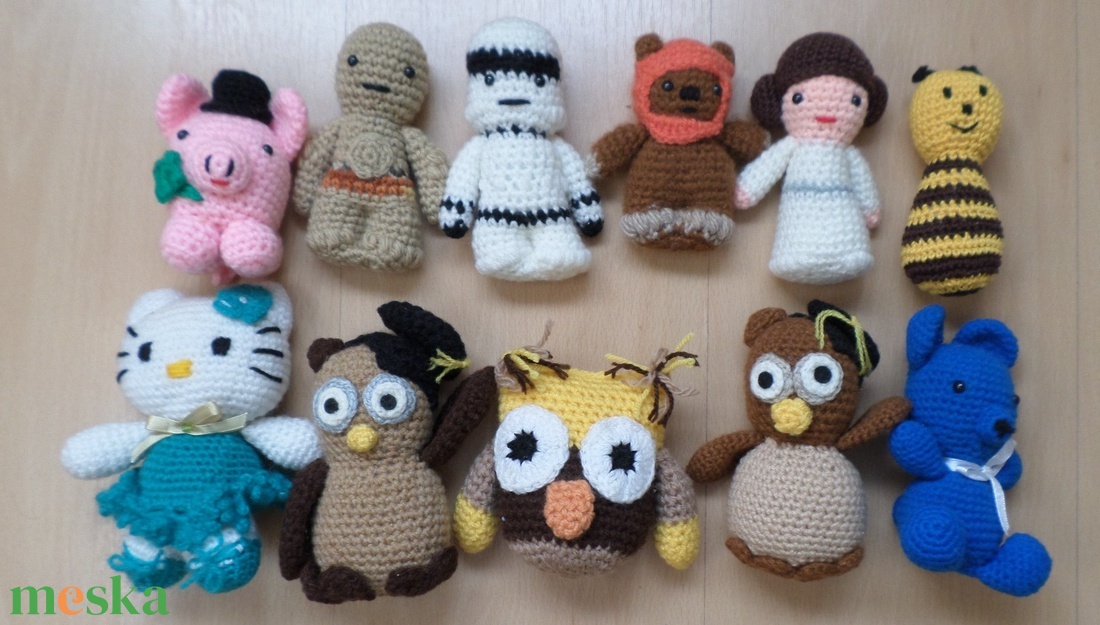 Kis figurák amigurumi egyben eladó 11 db - játék & sport - készségfejlesztő és logikai játék - toronyépítő- és egyensúlyozó játékok - Meska.hu