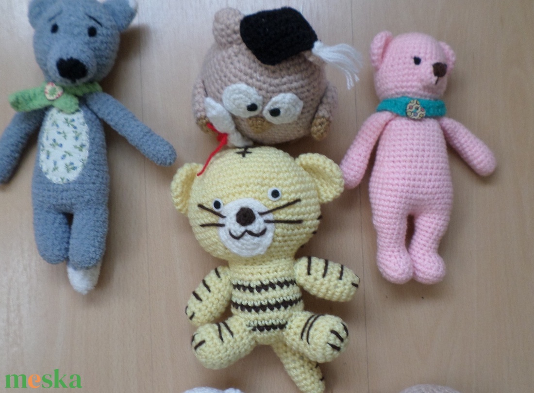 Közepes méretű   amigurumi figurák egyben eladó 6 db - játék & sport - készségfejlesztő és logikai játék - toronyépítő- és egyensúlyozó játékok - Meska.hu