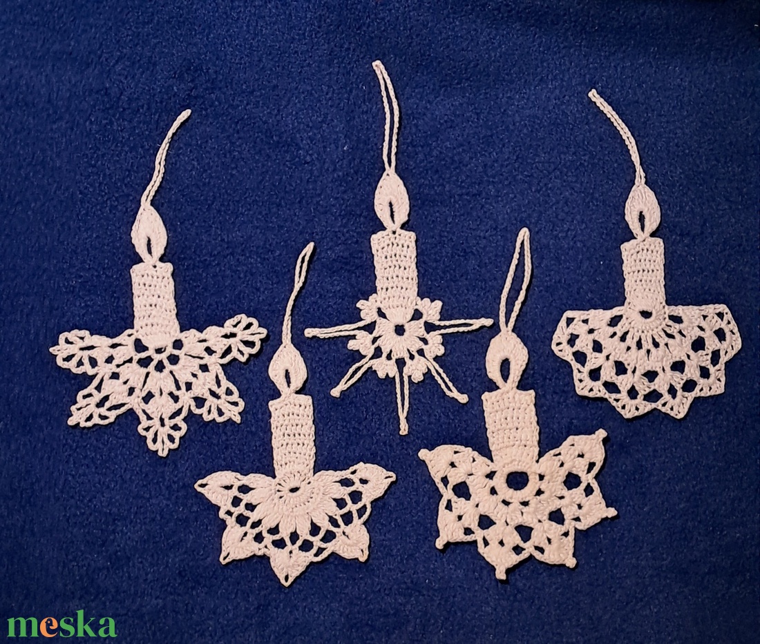 Karácsonyi  gyertya  horgolt fenyő dísz 5 db / garnitúra - karácsony - karácsonyi lakásdekoráció - karácsonyfadíszek - Meska.hu