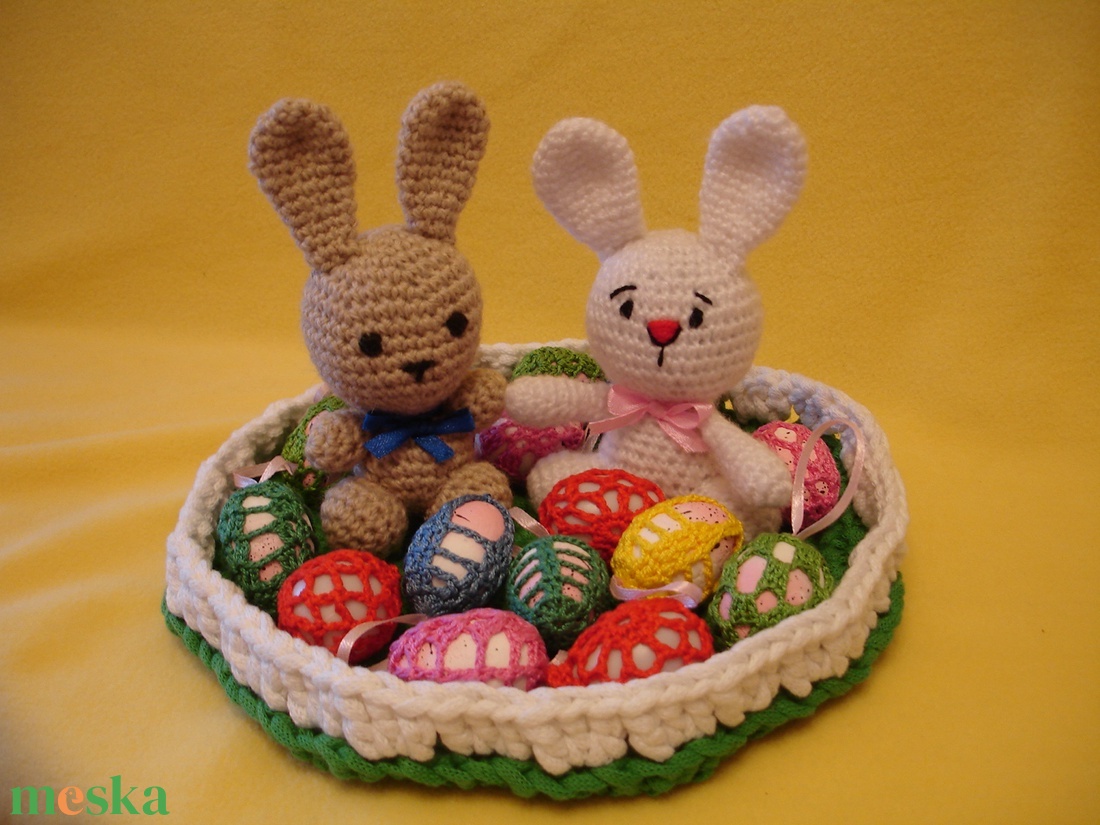Húsvét asztali dísz nyuszi és tojás kosárban rendelhető - otthon & életmód - dekoráció - asztal és polc dekoráció - asztaldísz - Meska.hu