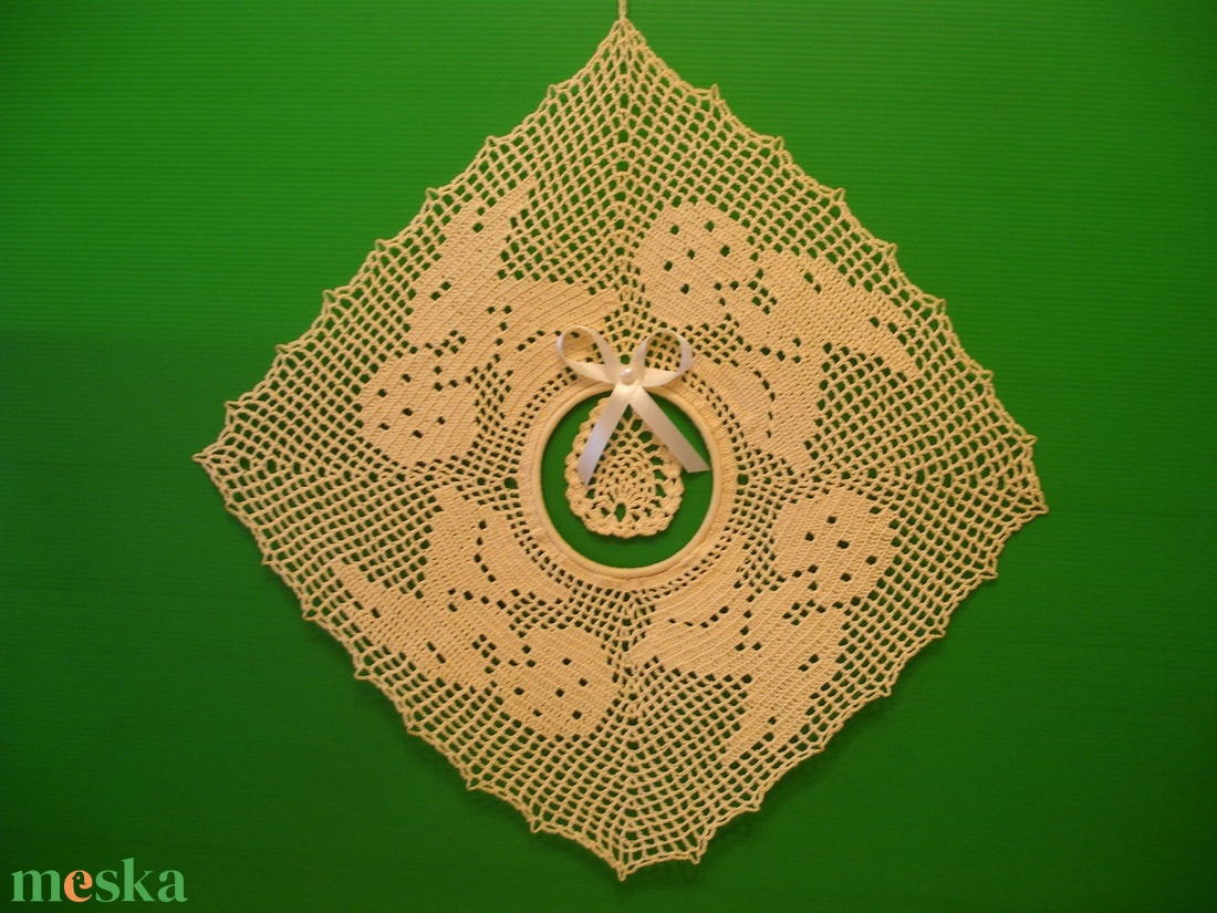 Húsvét horgolt ablakdísz ajtódísz - otthon & életmód - dekoráció - ajtó- és ablak dekoráció - ablakdísz - Meska.hu