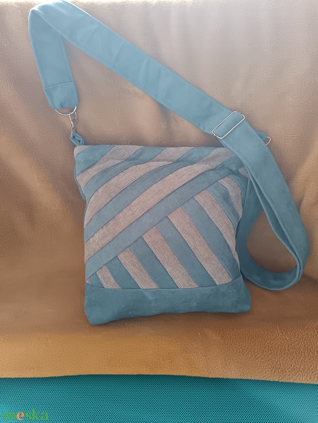 Tisztakék - táska & tok - kézitáska & válltáska - vállon átvethető táska - Meska.hu