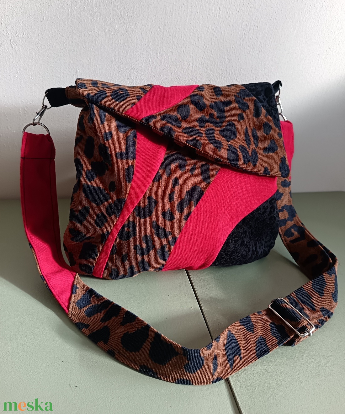 Nagymacska - táska & tok - kézitáska & válltáska - vállon átvethető táska - Meska.hu