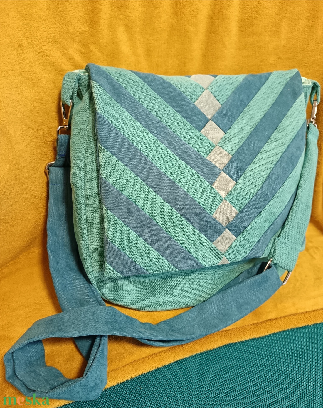 Türkiz varázs (vállon átvethető táska) - táska & tok - kézitáska & válltáska - vállon átvethető táska - Meska.hu