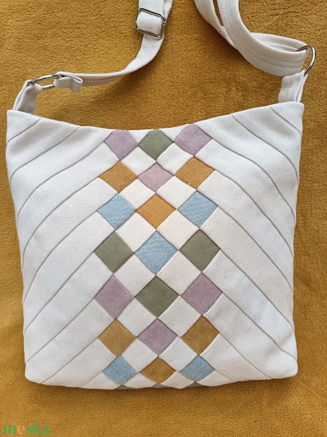 Ekrü szépség (vállon átvethető táska) - táska & tok - kézitáska & válltáska - vállon átvethető táska - Meska.hu