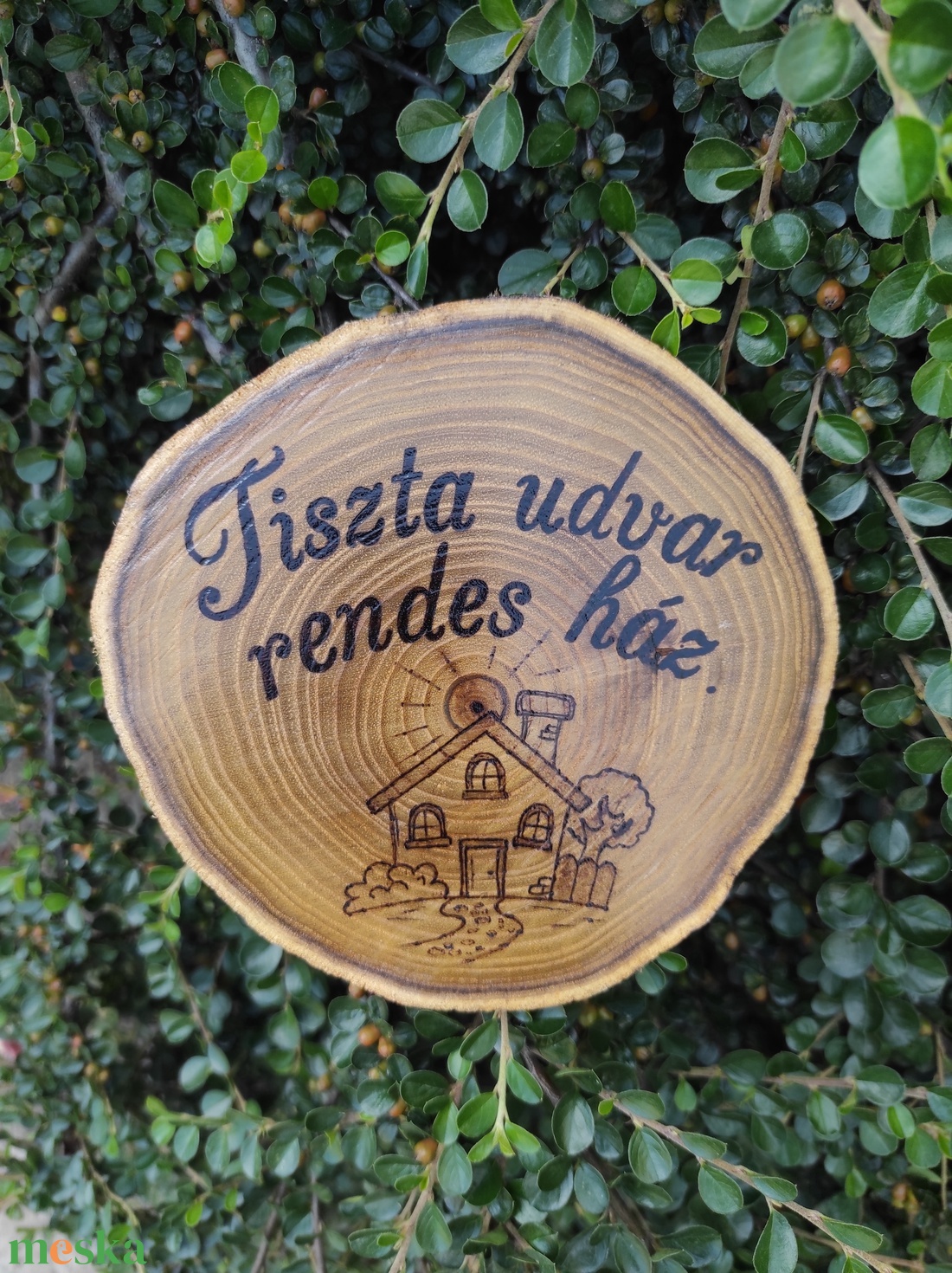 Tiszta udvar, rendes ház fa tábla - otthon & életmód - ház & kert - házszám - Meska.hu Tiszta udvar, rendes ház fa tábla - otthon & életmód - ház & kert - házszám - Meska.hu