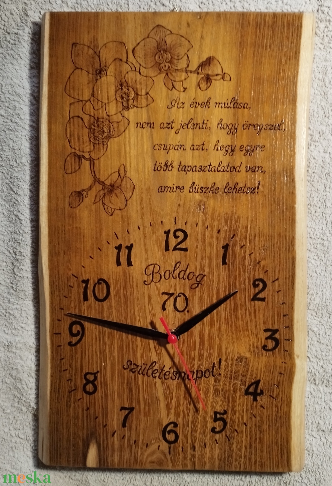 Egyedi fa falióra születésnapra. Kézzel rajzolt és gravírozott... - otthon & életmód - dekoráció - fali és függő dekoráció - falióra & óra - Meska.hu Egyedi fa falióra születésnapra. Kézzel rajzolt és gravírozott... - otthon & életmód - dekoráció - fali és függő dekoráció - falióra & óra - Meska.hu