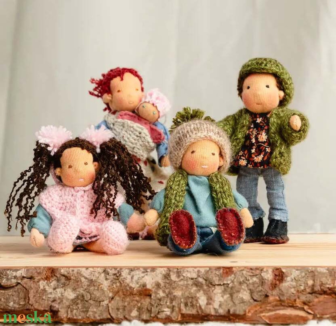 Babaházas babacsalád - játék & sport - baba & babaház - öltöztethető baba - Meska.hu