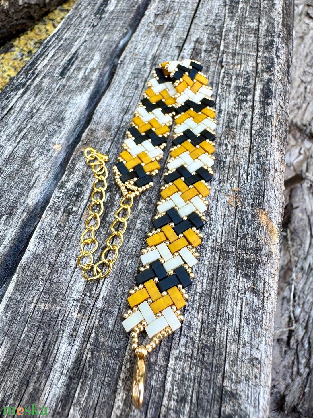 Zsuwel Sárga-fekete-fehér karkötő  - ékszer - karkötő - gyöngyös karkötő - Meska.hu