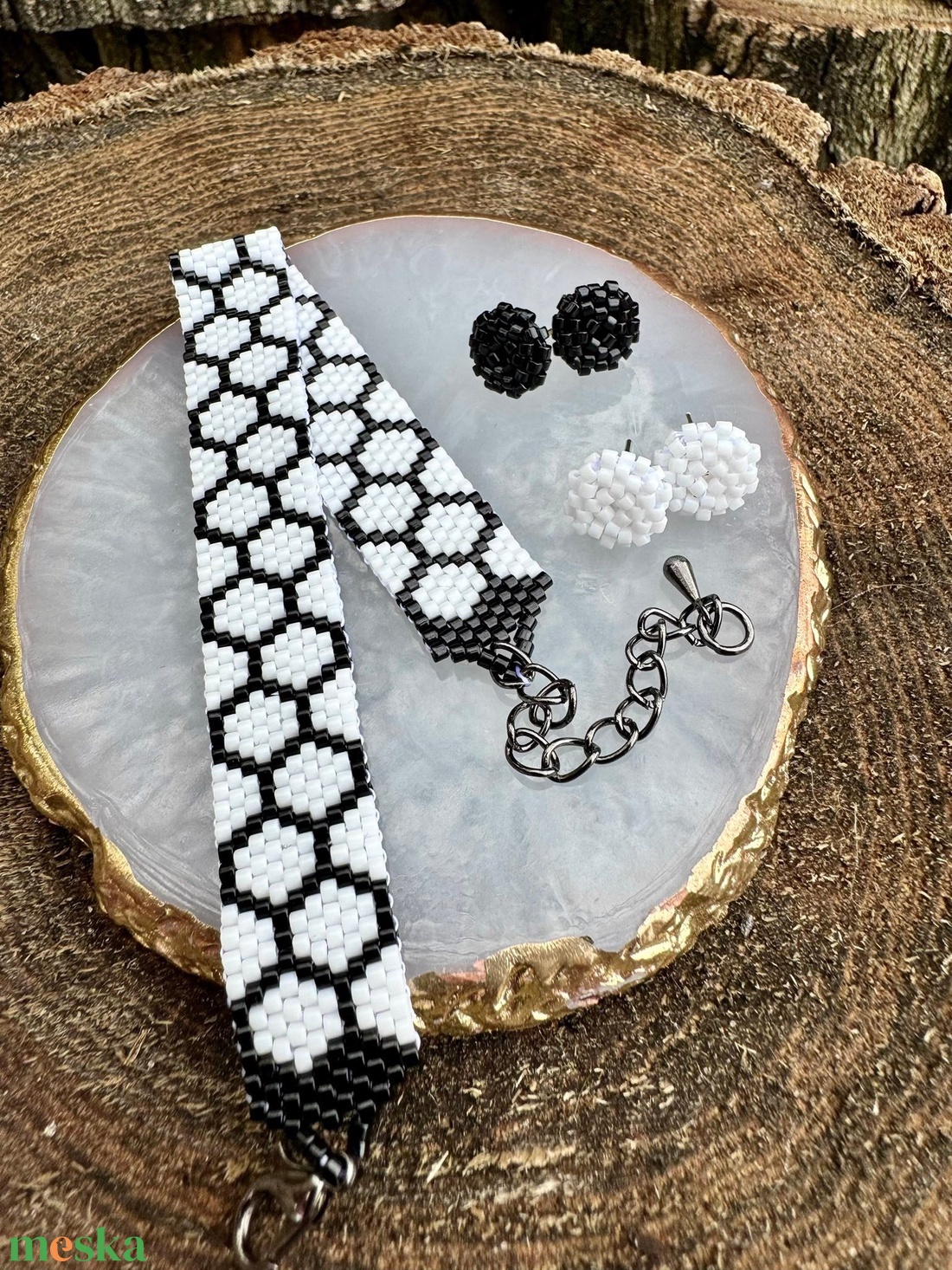 Zsuwel Fekete-fehér KARKÖTŐ  - ékszer - karkötő - gyöngyös karkötő - Meska.hu