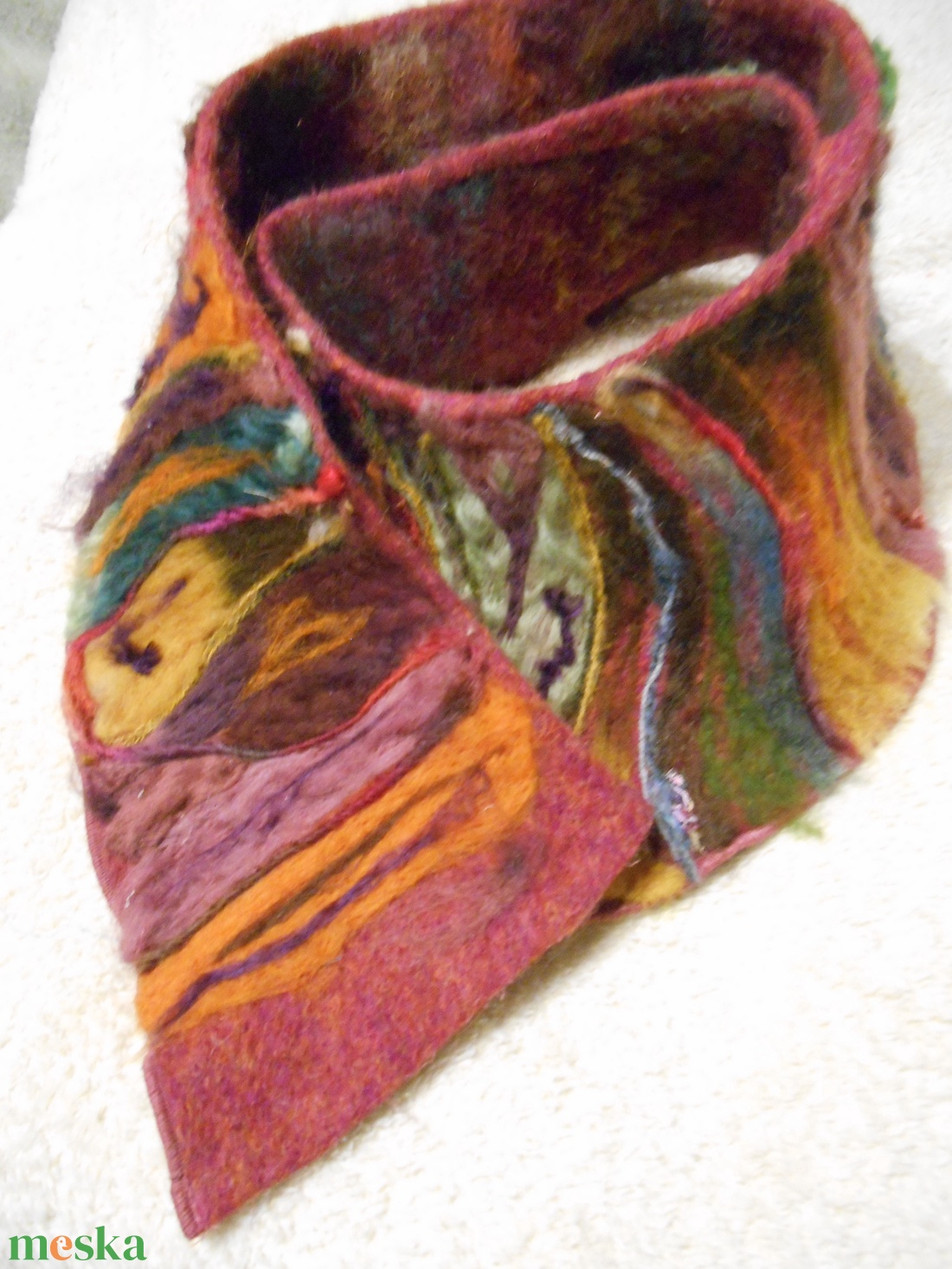 Tűnemezelt sál /nemez sál/ Télen is színesen/needle felting - ruha & divat - sál, sapka, kendő - sál - Meska.hu
