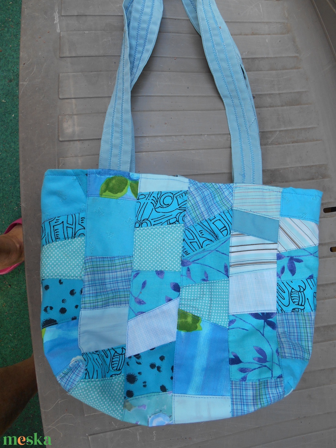 Türkiz mozaik táska / Patchwork szatyor / Zero Waste - táska & tok - kézitáska & válltáska - vállon átvethető táska - Meska.hu Türkiz mozaik táska / Patchwork szatyor / Zero Waste - táska & tok - kézitáska & válltáska - vállon átvethető táska - Meska.hu