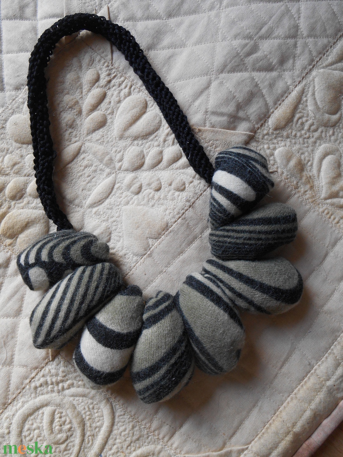 Kavicsos nyaklánc/ Textilnyaklánc /textli nyakék - ékszer - nyaklánc - medálos nyaklánc - Meska.hu