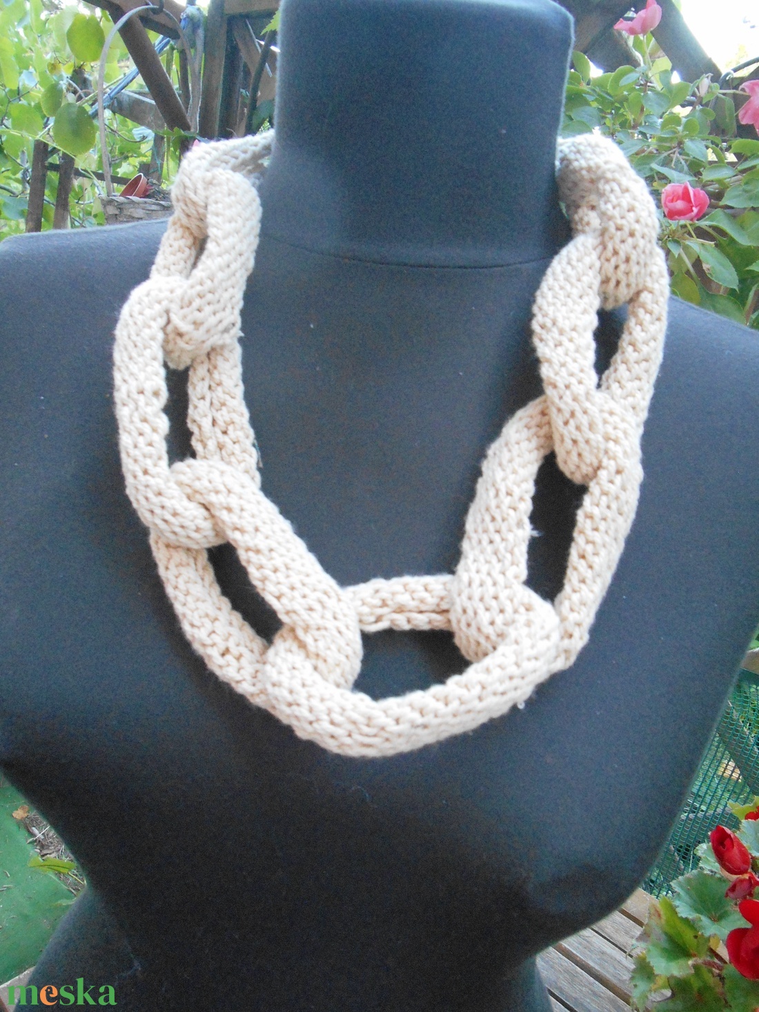 Nyaklánc /kötött nyaklánc / kötött  láncszemek nyaklánc /törtefehér nyaklánc /nyakék - ékszer - nyaklánc - medál nélküli nyaklánc - Meska.hu