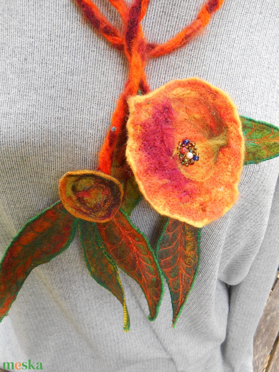 Nyaklánc/ nyakék / nemezelt nyakék /virágos-leveles nyakék - ékszer - nyaklánc - medálos nyaklánc - Meska.hu